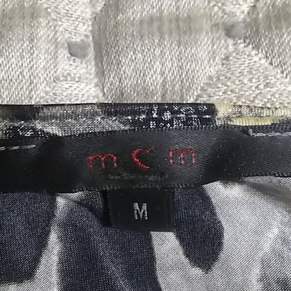 Top - Picture 5 of 6